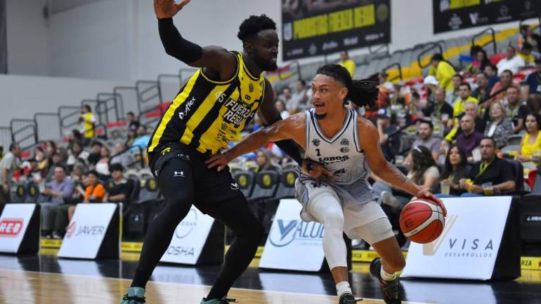 Lobos Plateados cae frente a Fuerza Regia en tiempo extra.