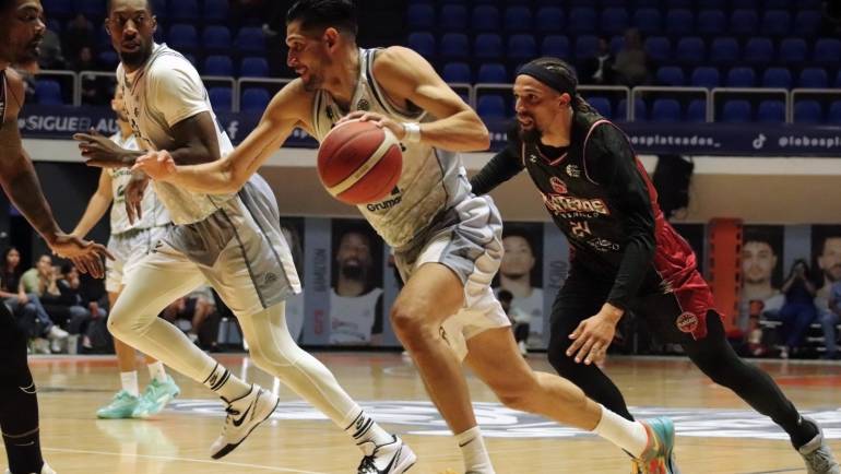Lobos Plateados le quita el invicto a los Plateros de Fresnillo.